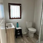 Amplia Casa Con Jardin A Un Paso Del Centro De