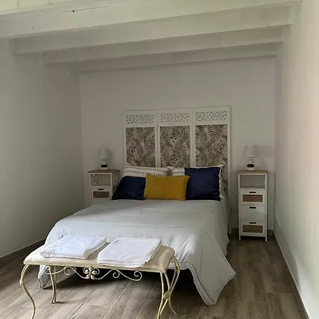 Сasa de vacaciones Amplia Casa Con Jardin A Un Paso Del Centro De *