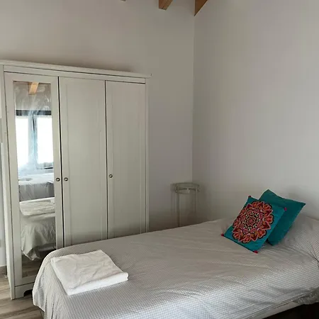 Amplia Casa Con Jardin A Un Paso Del Centro De 산탄데르