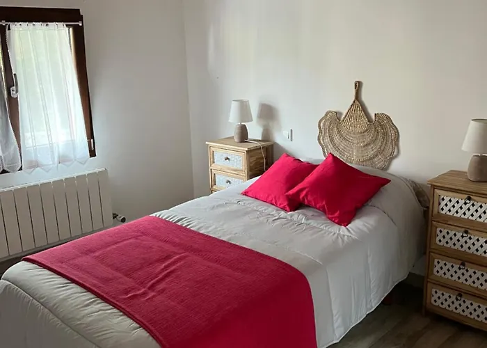 Holiday home Amplia Casa Con Jardin A Un Paso Del Centro De Santander