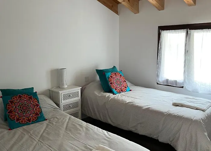 Сasa de vacaciones Amplia Casa Con Jardin A Un Paso Del Centro De Santander