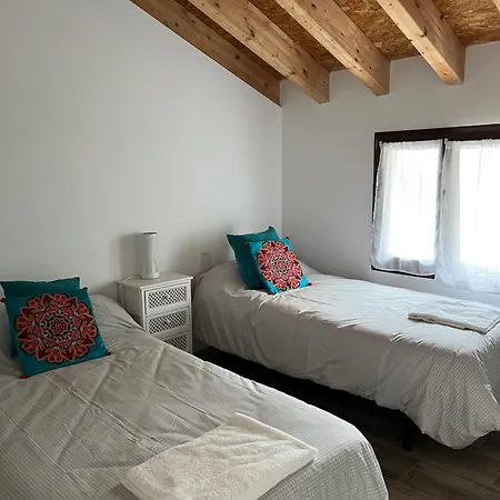 Дом отдыха Amplia Casa Con Jardin A Un Paso Del Centro De Сантандер